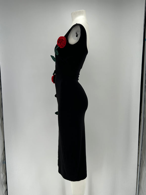 Robe noire avec roses
