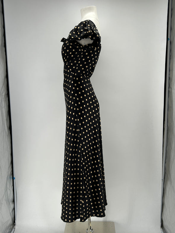 Robe en soie à pois