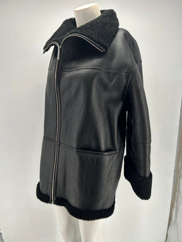 Manteau noir en cuir