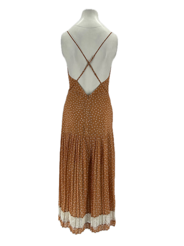 Robe camel à pois
