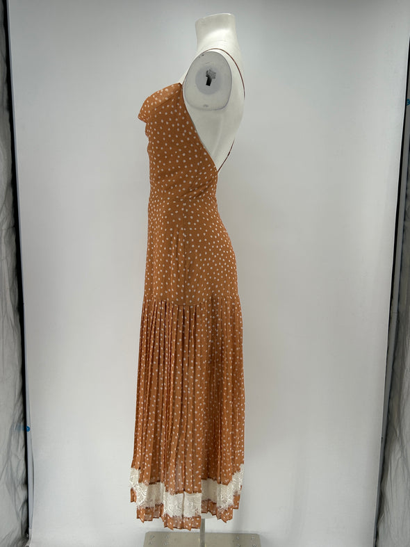 Robe camel à pois