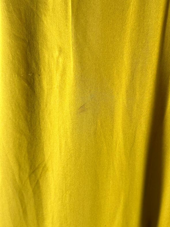 Blouse en soie moutarde