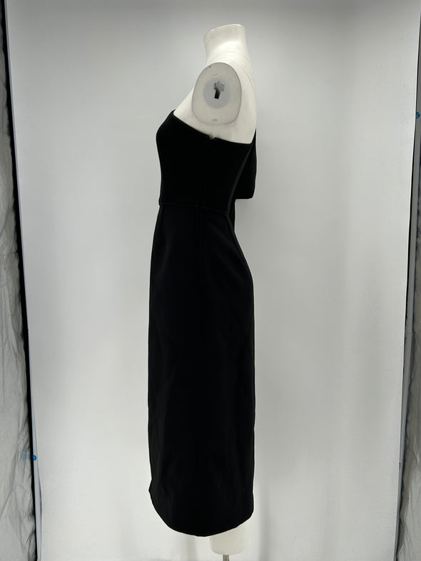 Robe asymétrique noire