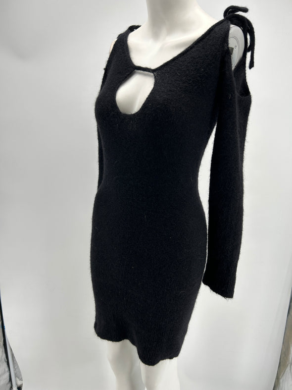 Robe noire en laine