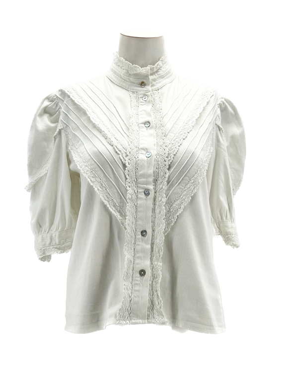 Chemise blanche à dentelle