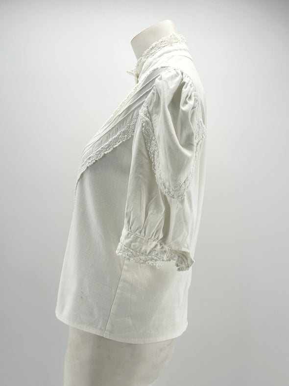 Chemise blanche à dentelle