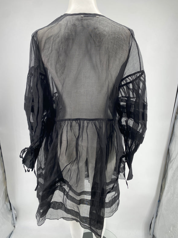 Robe noire transparente