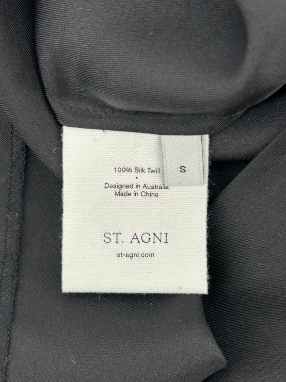Robe en soie noire
