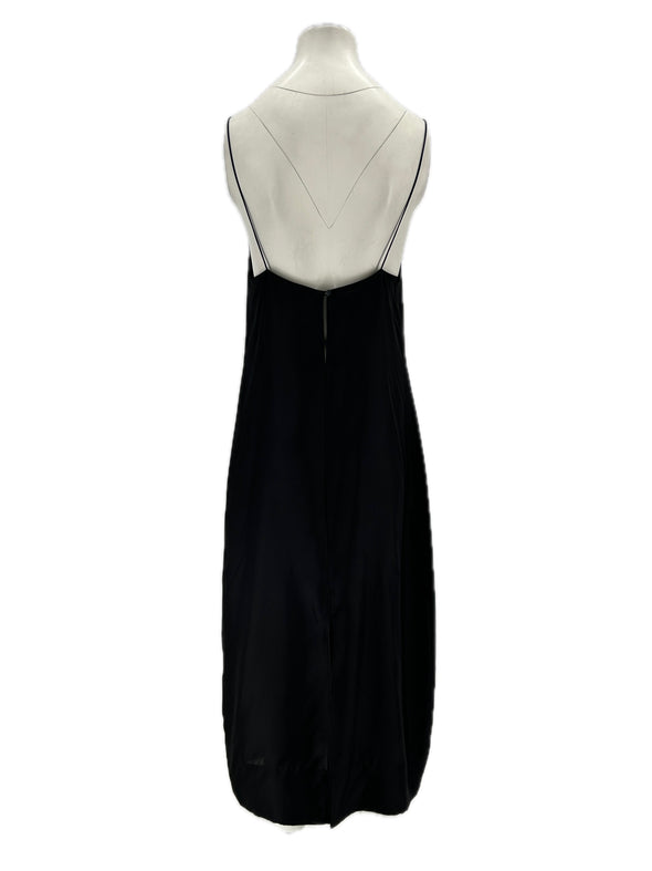 Robe en soie noire