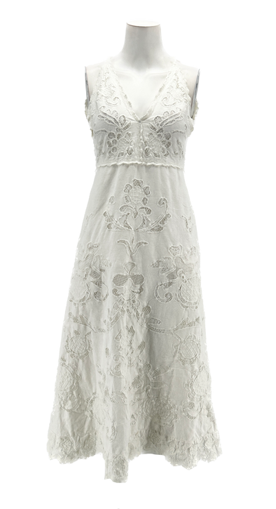 Robe blanche à dentelle