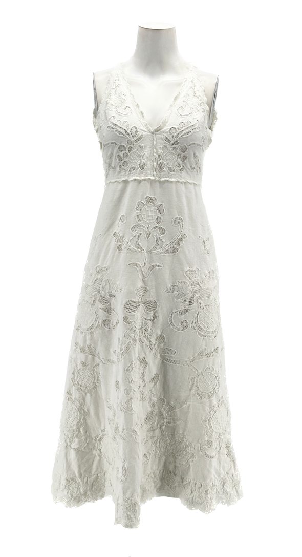 Robe blanche à dentelle