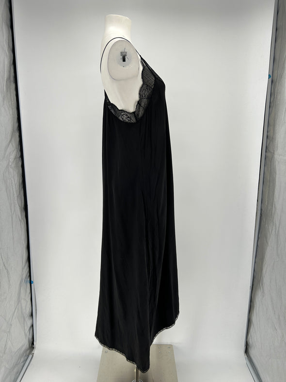 Robe en soie noire