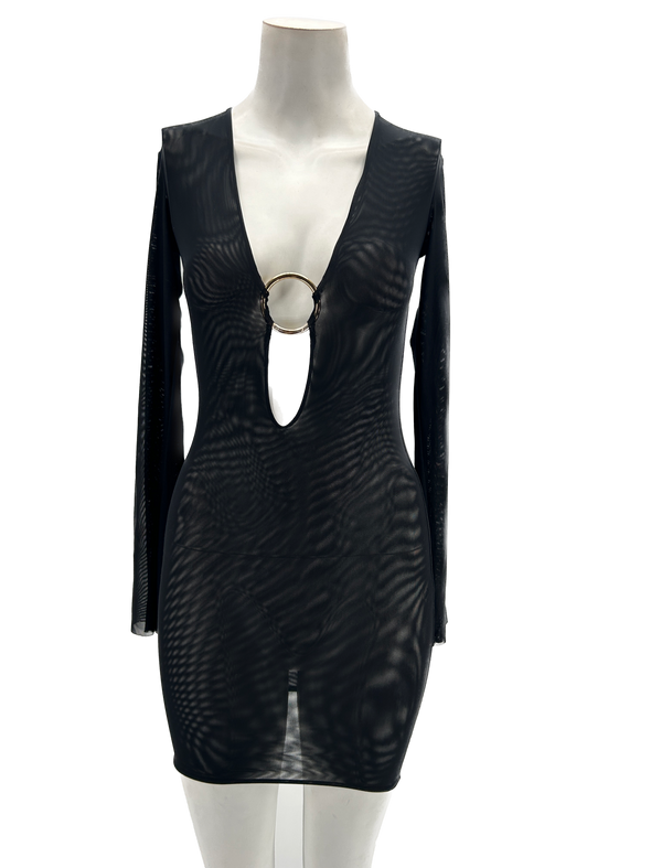 Robe noire transparente avec boucle