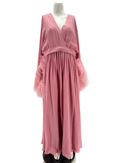 Robe longue rose à plumes