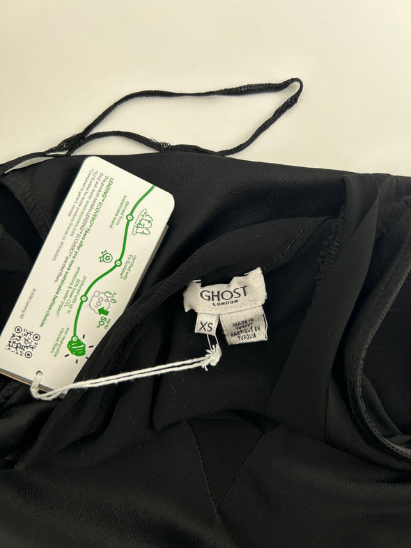 Robe noire longue évasée