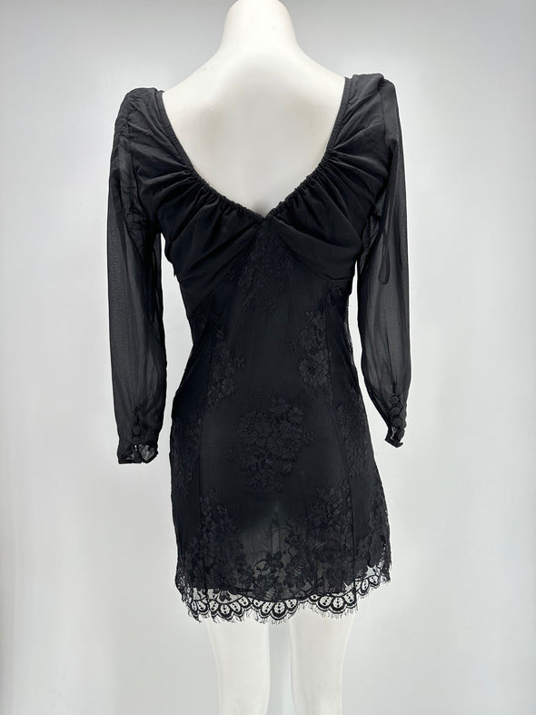 Robe noire en soie