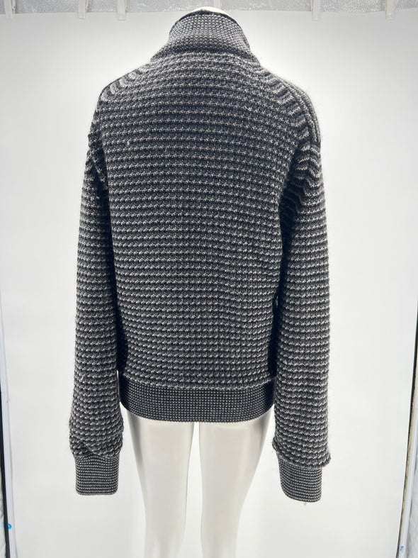 Pull noir