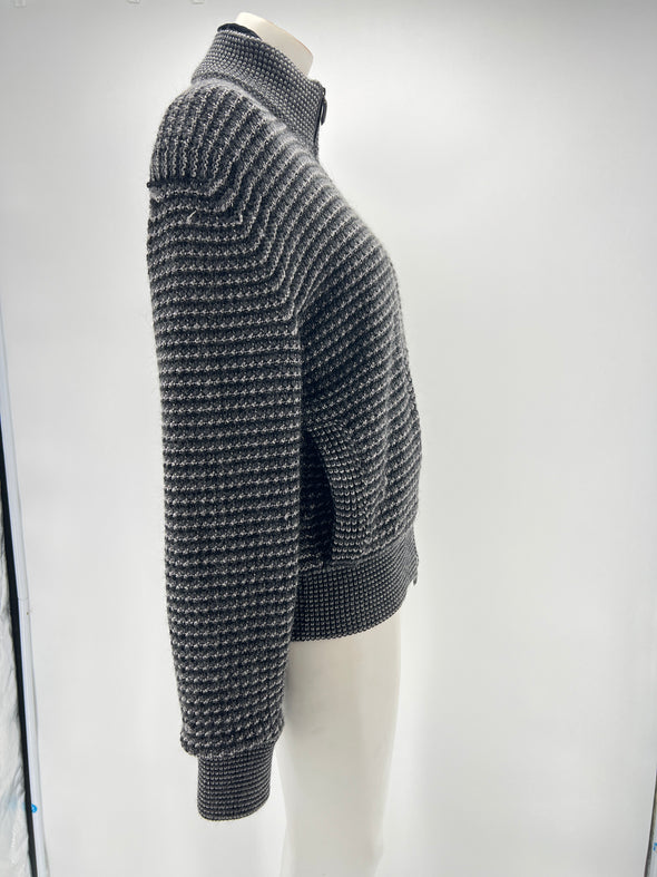 Pull noir