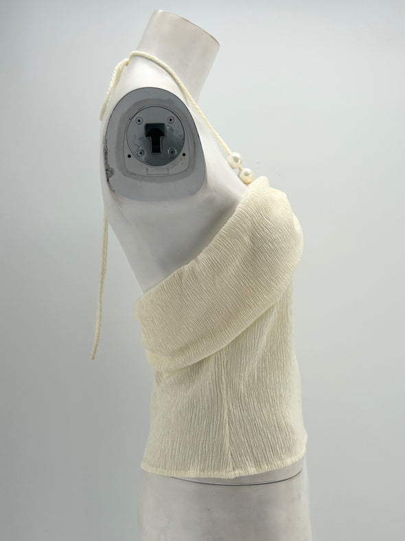 Top court beige à dos nu