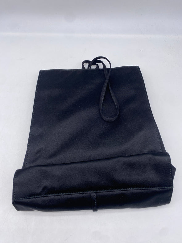 Pochette satinée noire