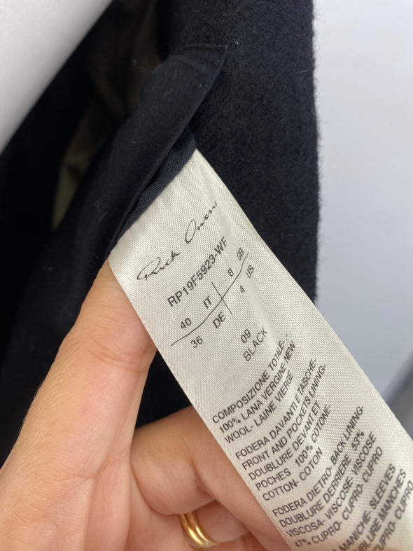 Manteau noir en laine