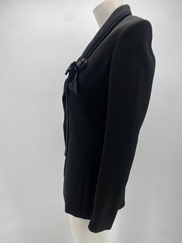 Veste noir collier perles