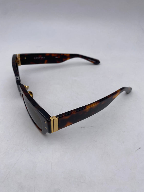 Lunettes de soleil marron