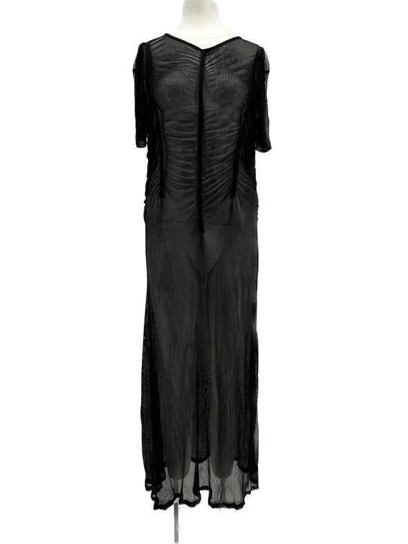 Robe noire transparente