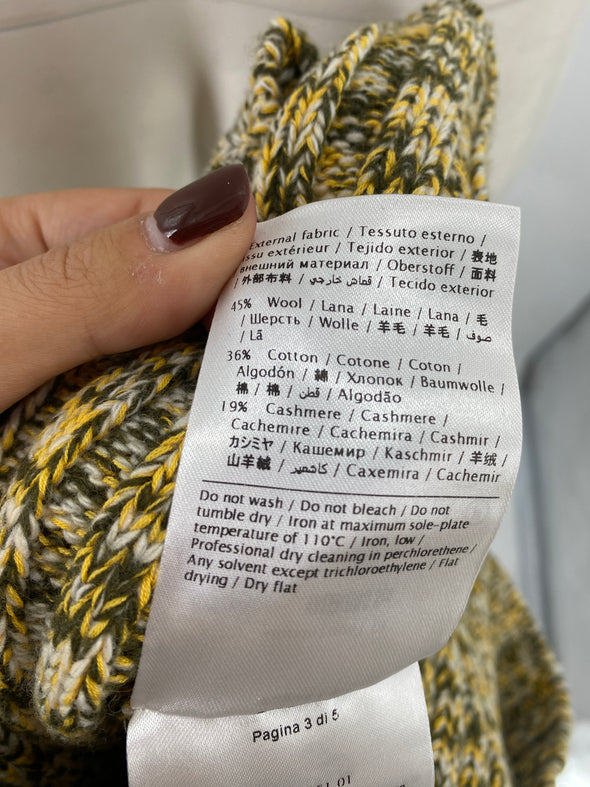 Pull en maille jaune