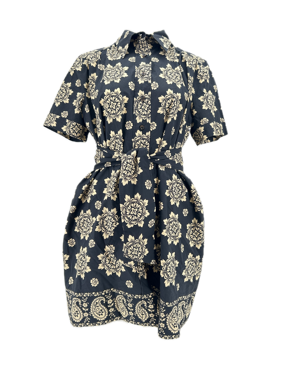 Robe noire manches courtes