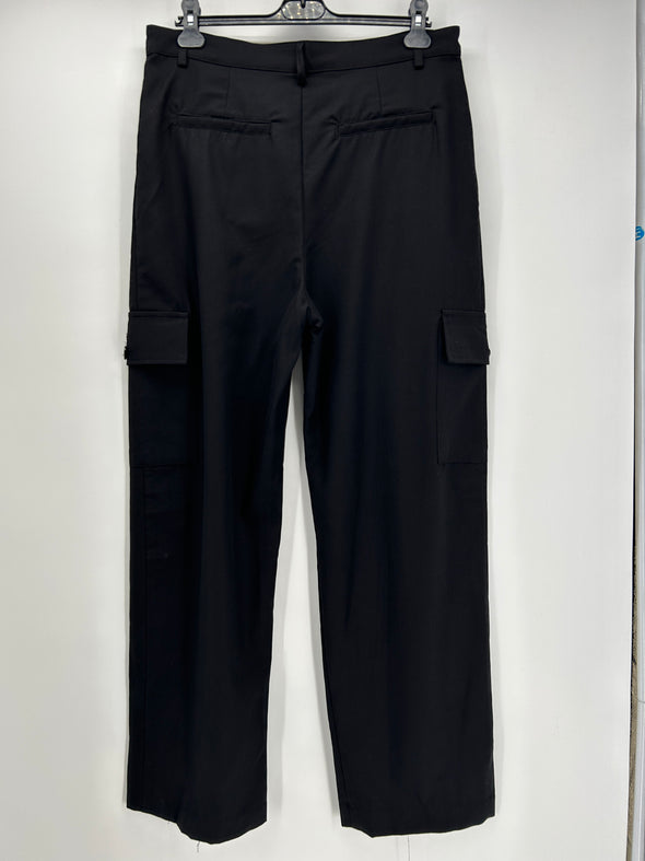 Pantalon noir avec poches latérales