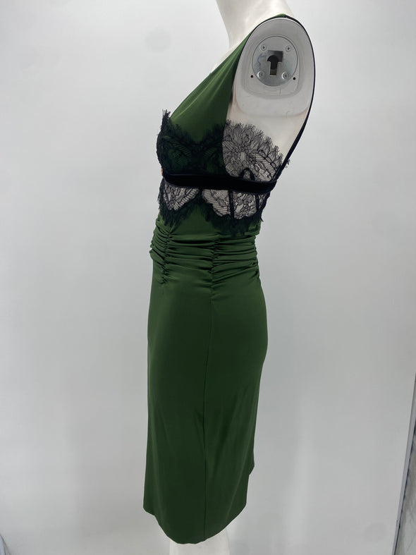 Robe verte satinée