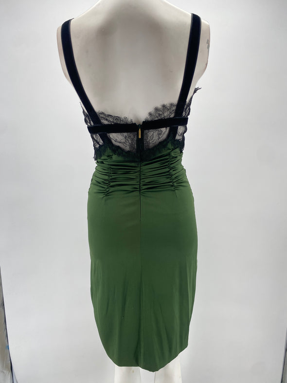 Robe verte satinée