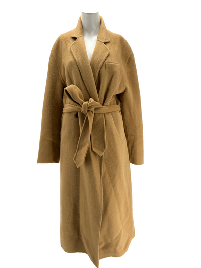 Manteau long marron avec ceinture