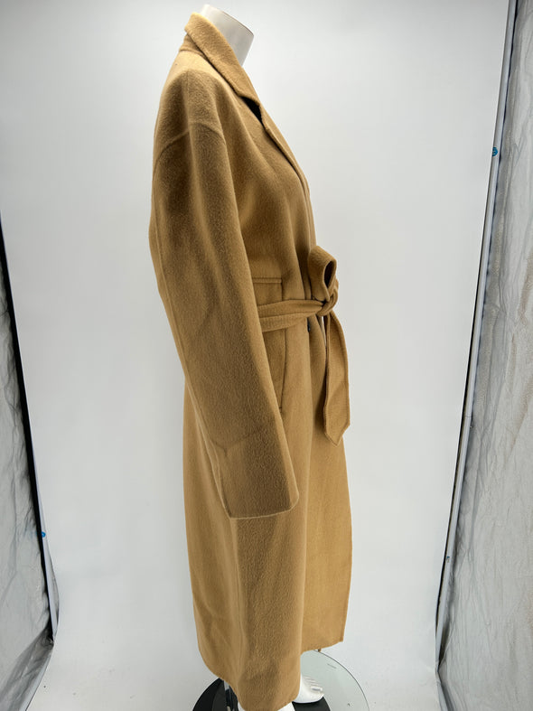 Manteau long marron avec ceinture