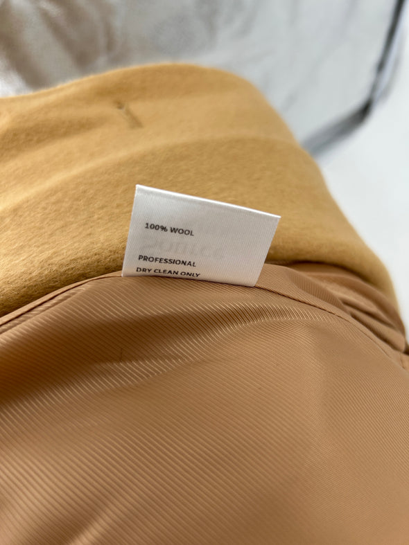 Manteau long marron avec ceinture