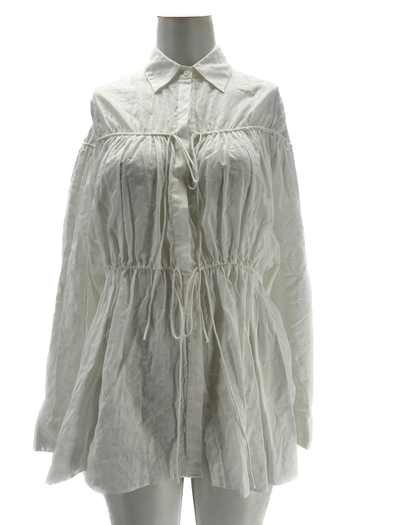 Blouse blanche à lacets