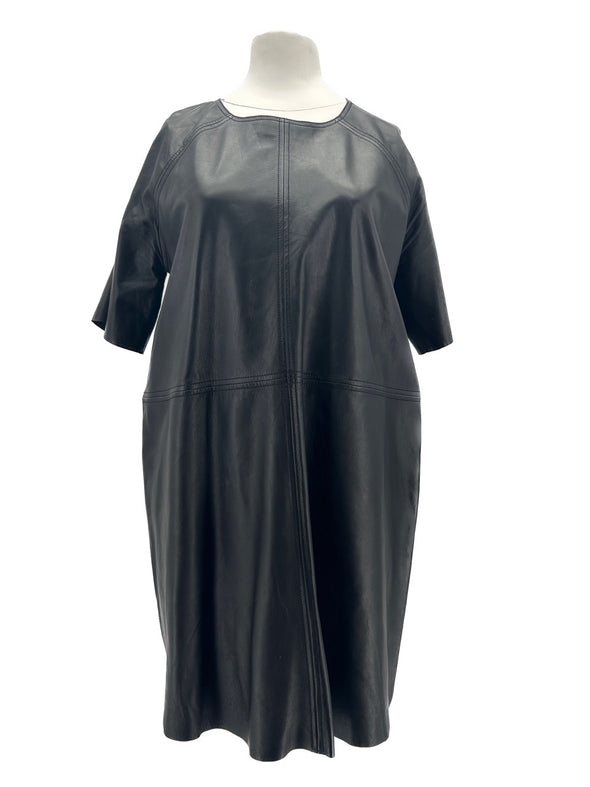 Robe en cuir noire