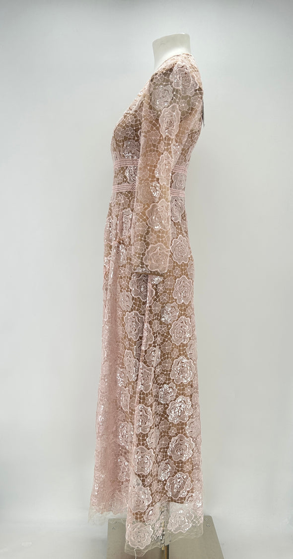 Robe rose à sequins