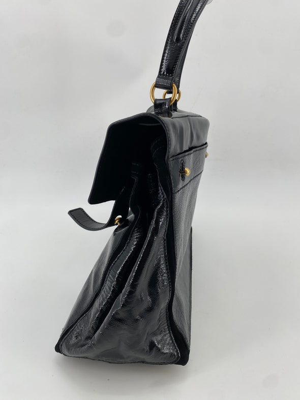 Sac noir en cuir verni