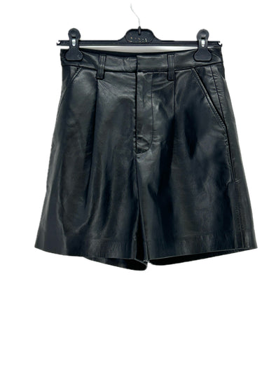 Short en cuir