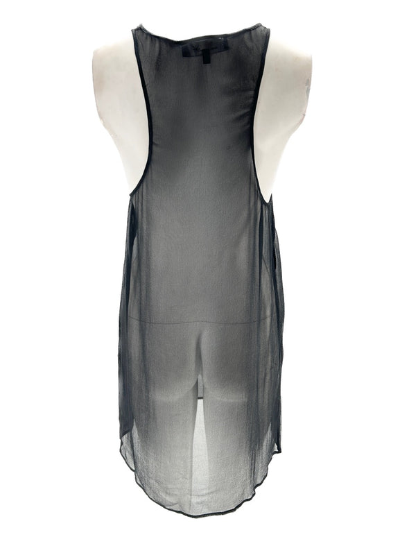 Robe noire transparente