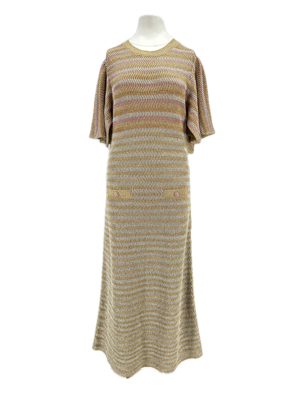 Robe en maille dorée
