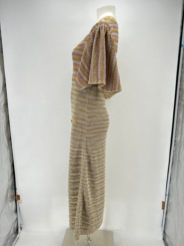 Robe en maille dorée