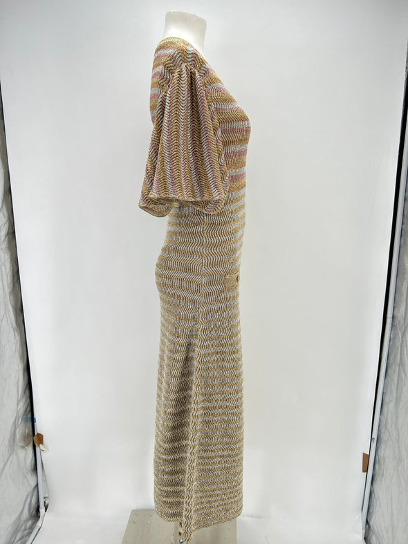 Robe en maille dorée