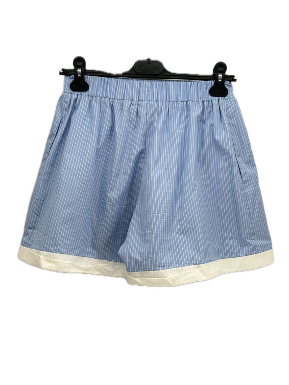 Short bleu