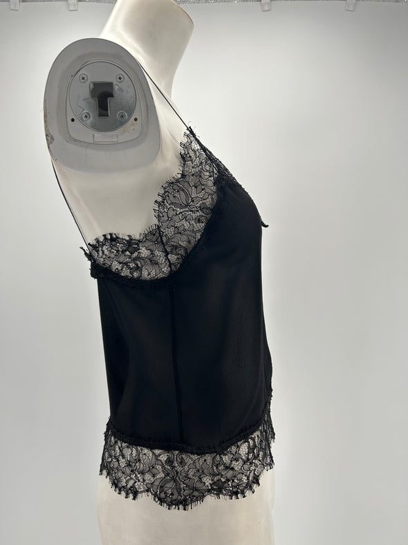 Top en soie et dentelle noir