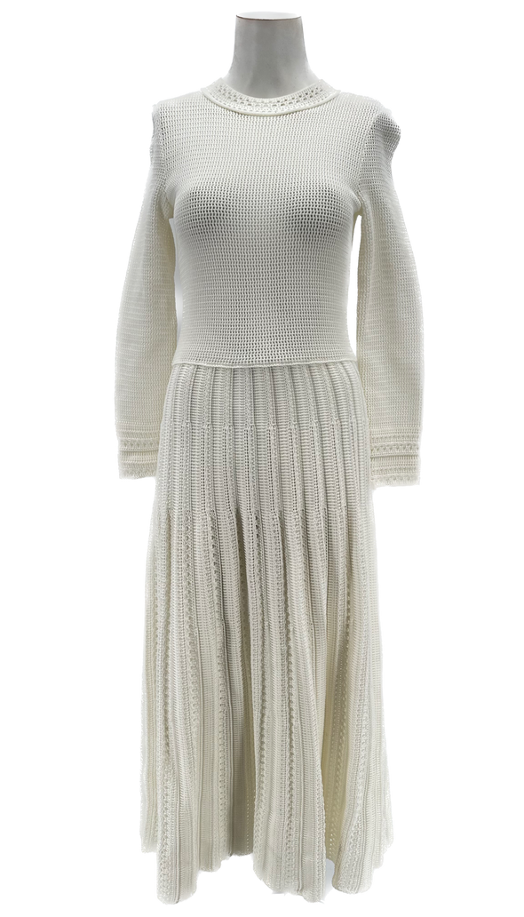 Robe blanche en crochet