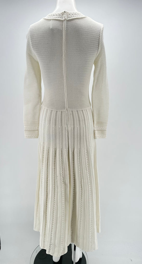 Robe blanche en crochet