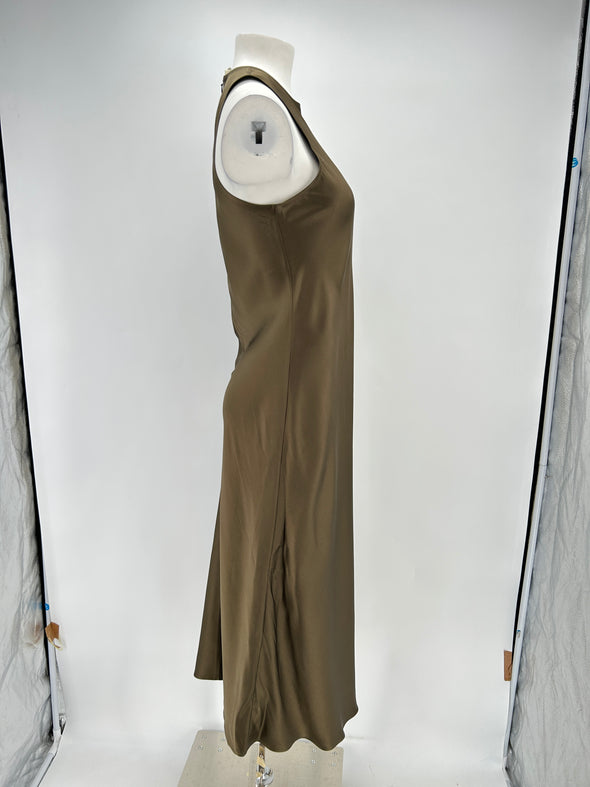 Robe en soie kaki